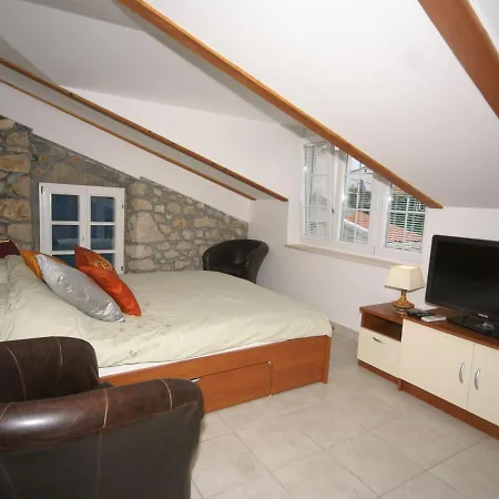 Cozy In With A Swimming Pool Apartament *
