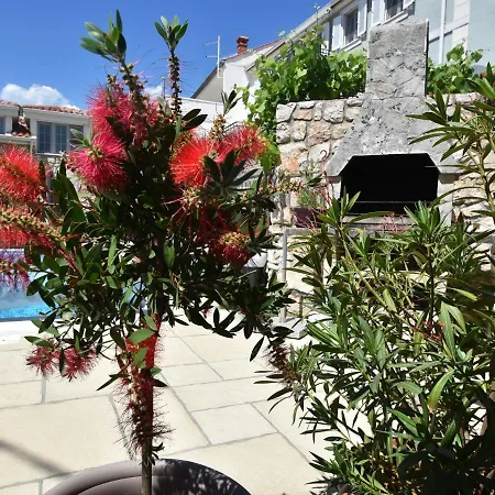 Cozy In With A Swimming Pool Apartament Novi Vinodolski