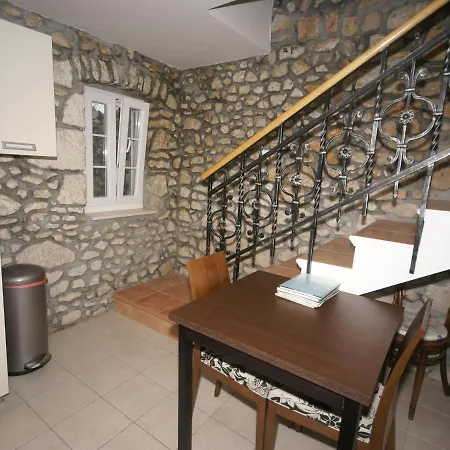 Cozy In With A Swimming Pool Apartament